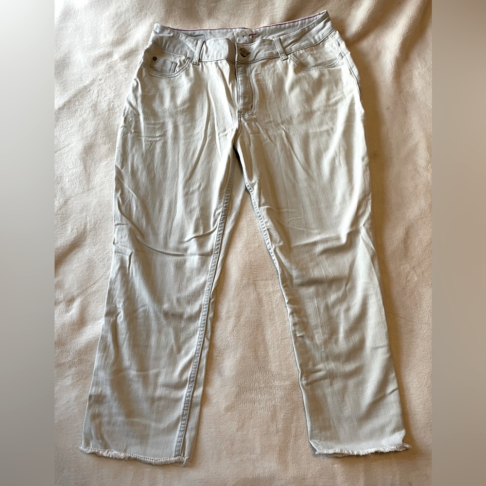White-Wash Wrangler Wide Leg Cropped Jeans